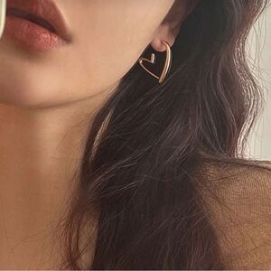 Silver Heart Earrings N1134